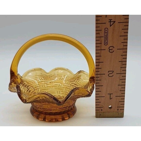 Vtg Amber Glass Basket Weave Mini Ruffled Scalloped edge Handle - Picture 5 of 7